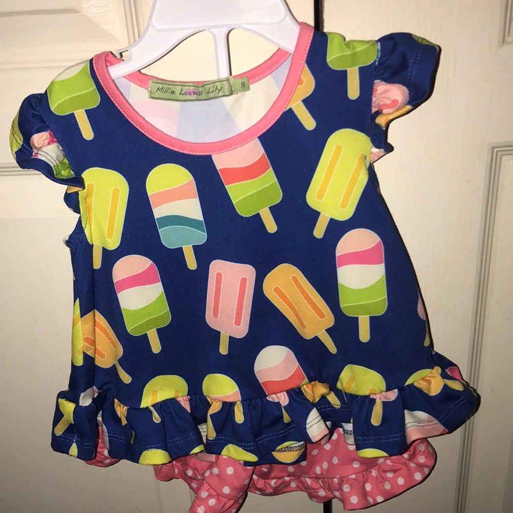 Cute popsicles top with matching polka dot shorts